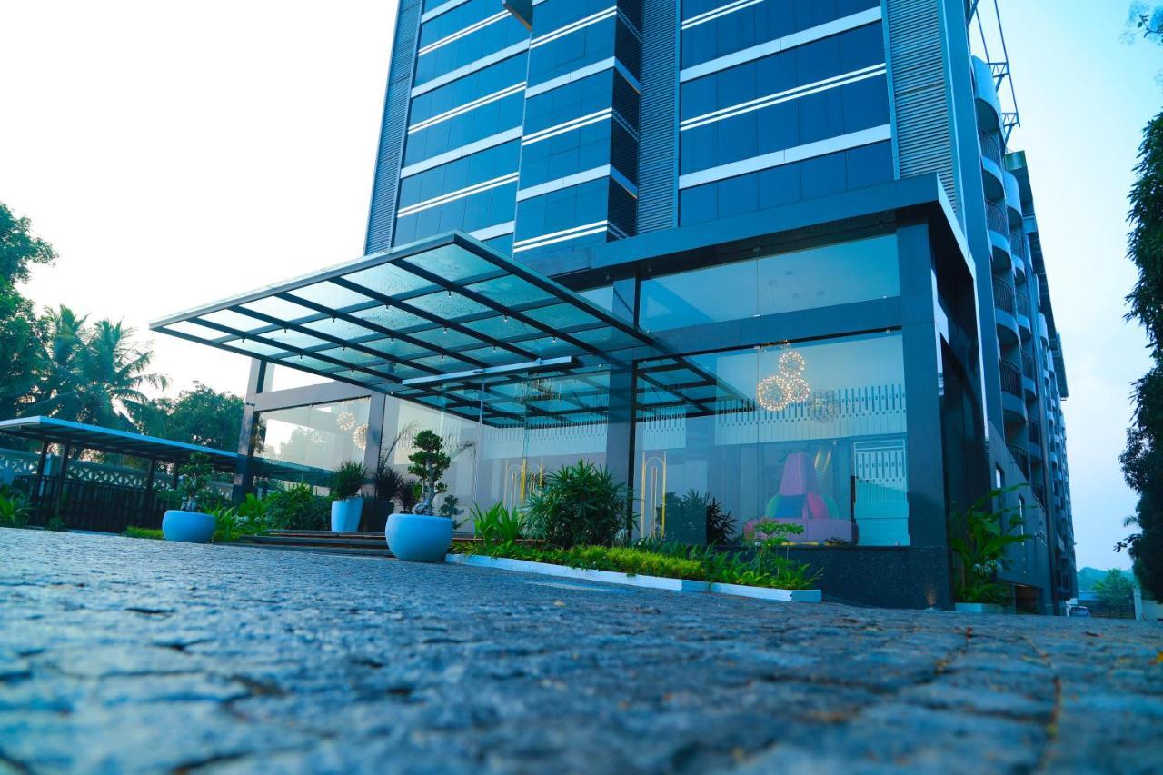 Noah Sky Suites Kochi Extérieur photo
