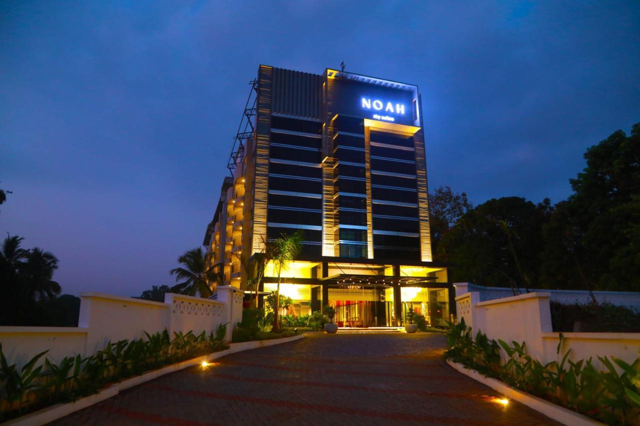 Noah Sky Suites Kochi Extérieur photo